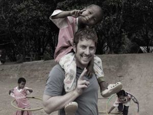 Volunteer Story: Volunteer Card Boss Ryan Volunteers in Thailand + Burma