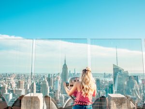 10 Funny Gifs that Perfectly Explain Common Travel Scams